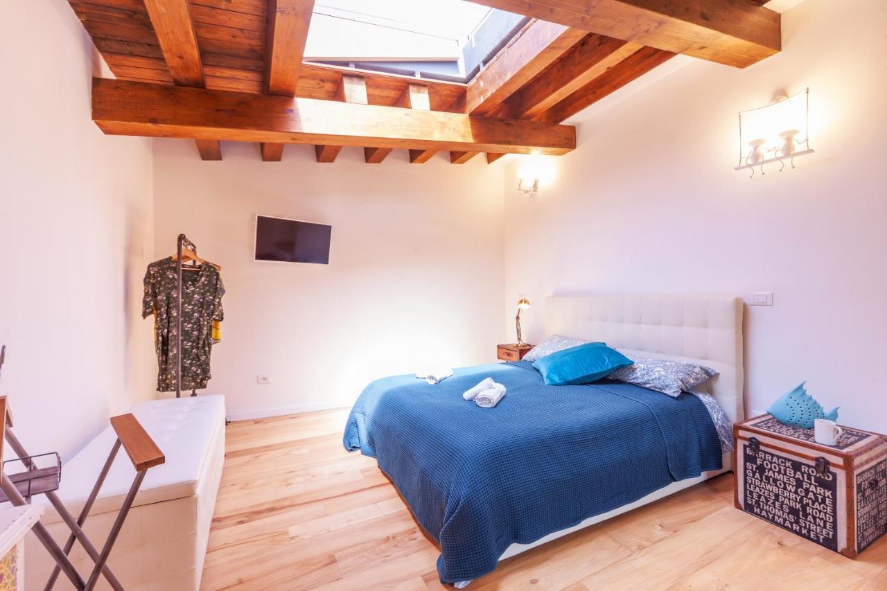 Vakalu-Piazza Duomo Charming Apartment Сиракузы Экстерьер фото